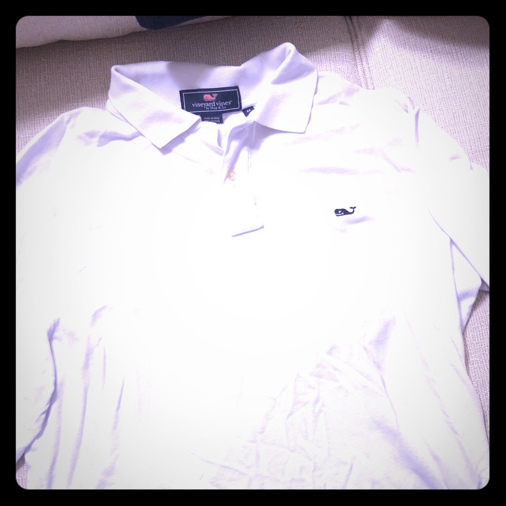White Vineyard Vines long sleeve buttoned shirt